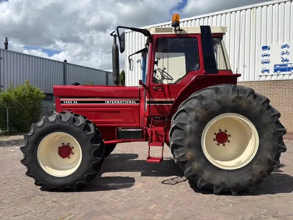 International 1455 voor Loonbedrijf Brak