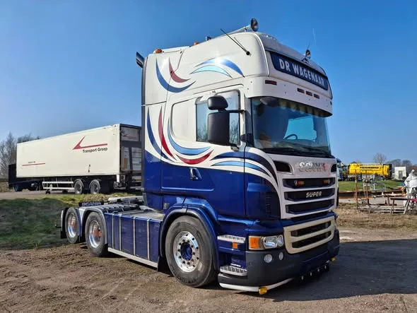 Scania R650 tijdens schadeherstel