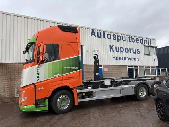 Volvo met nieuwe belettering